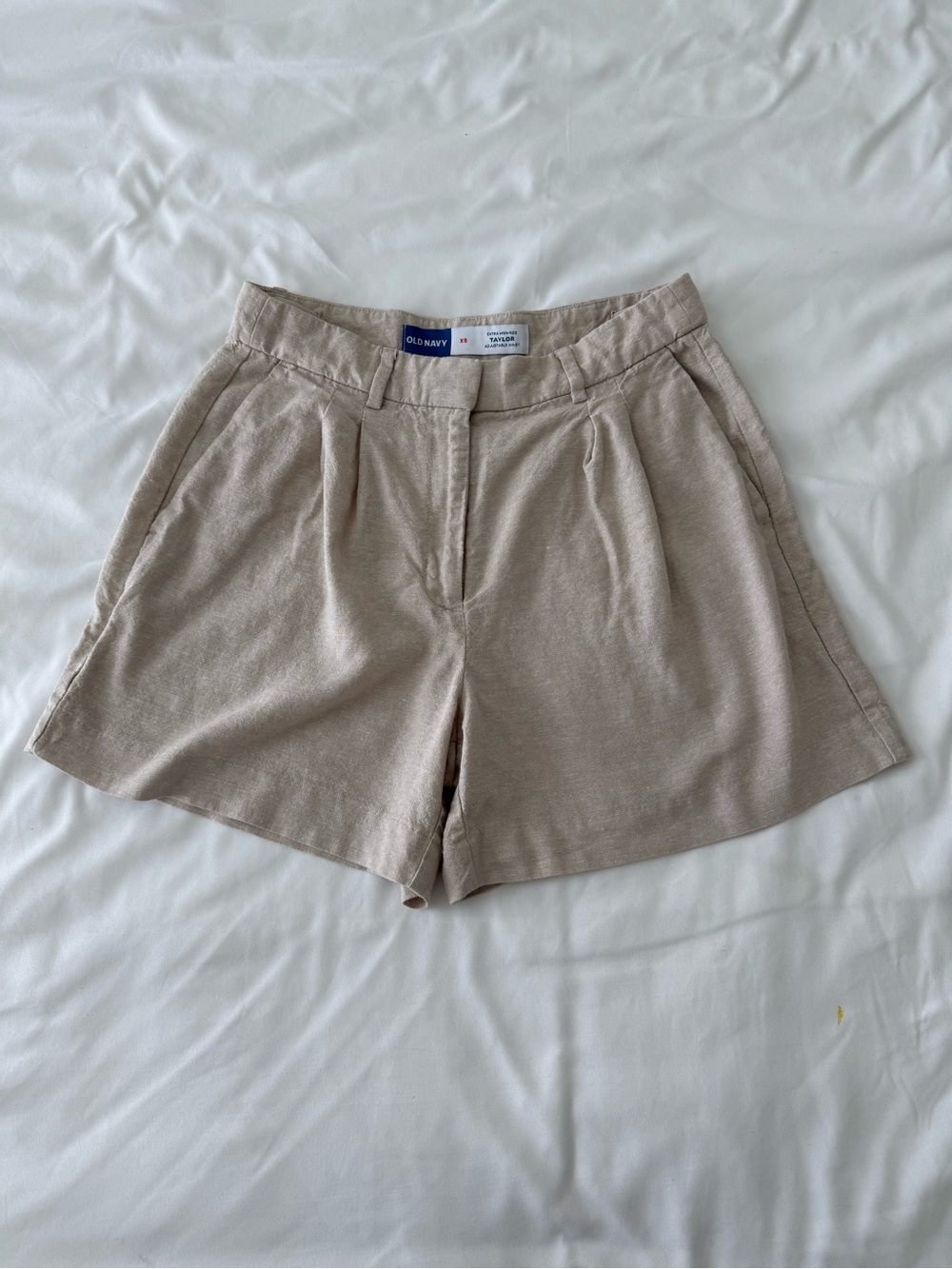 Old Navy Light Beige Pleated High-Waist Women's Shorts
